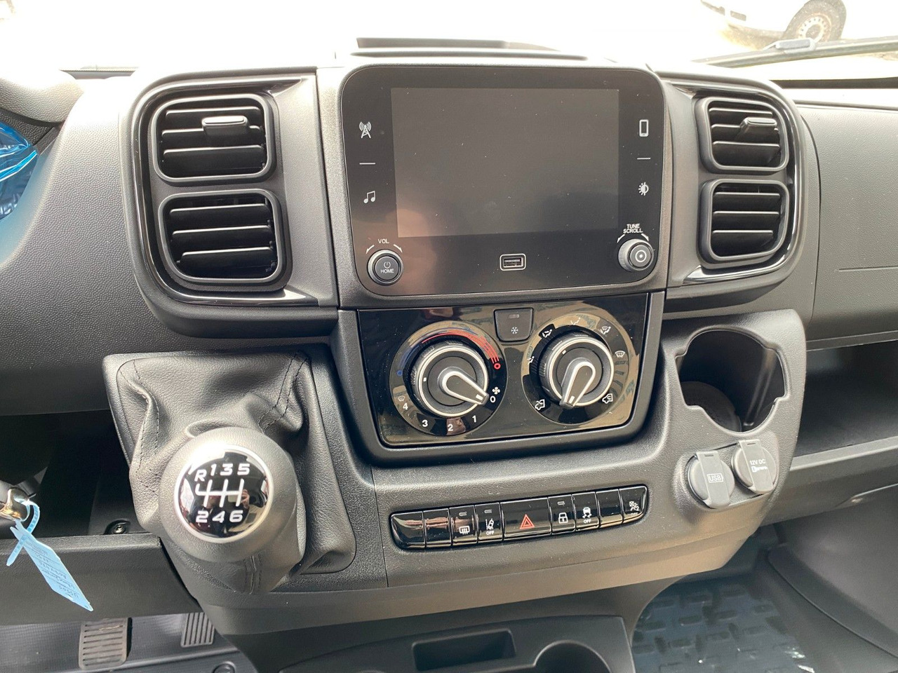 Furgon Citroën Jumper Kasten Hochraum 35 L4H2 Heavy BlueHDi 180: obrázok 13 Furgon Citroën Jumper Kasten Hochraum 35 L4H2 Heavy BlueHDi 180: obrázok 13