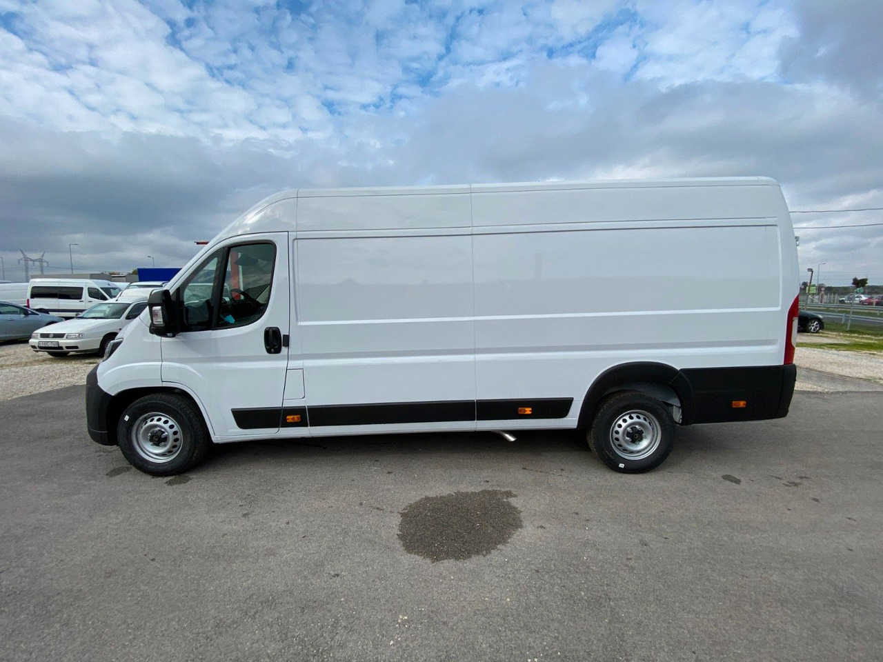 Citroën Jumper Kasten Hochraum 35 L4H2 Heavy BlueHDi 180 - Furgon: obrázok 3 Citroën Jumper Kasten Hochraum 35 L4H2 Heavy BlueHDi 180 - Furgon: obrázok 3