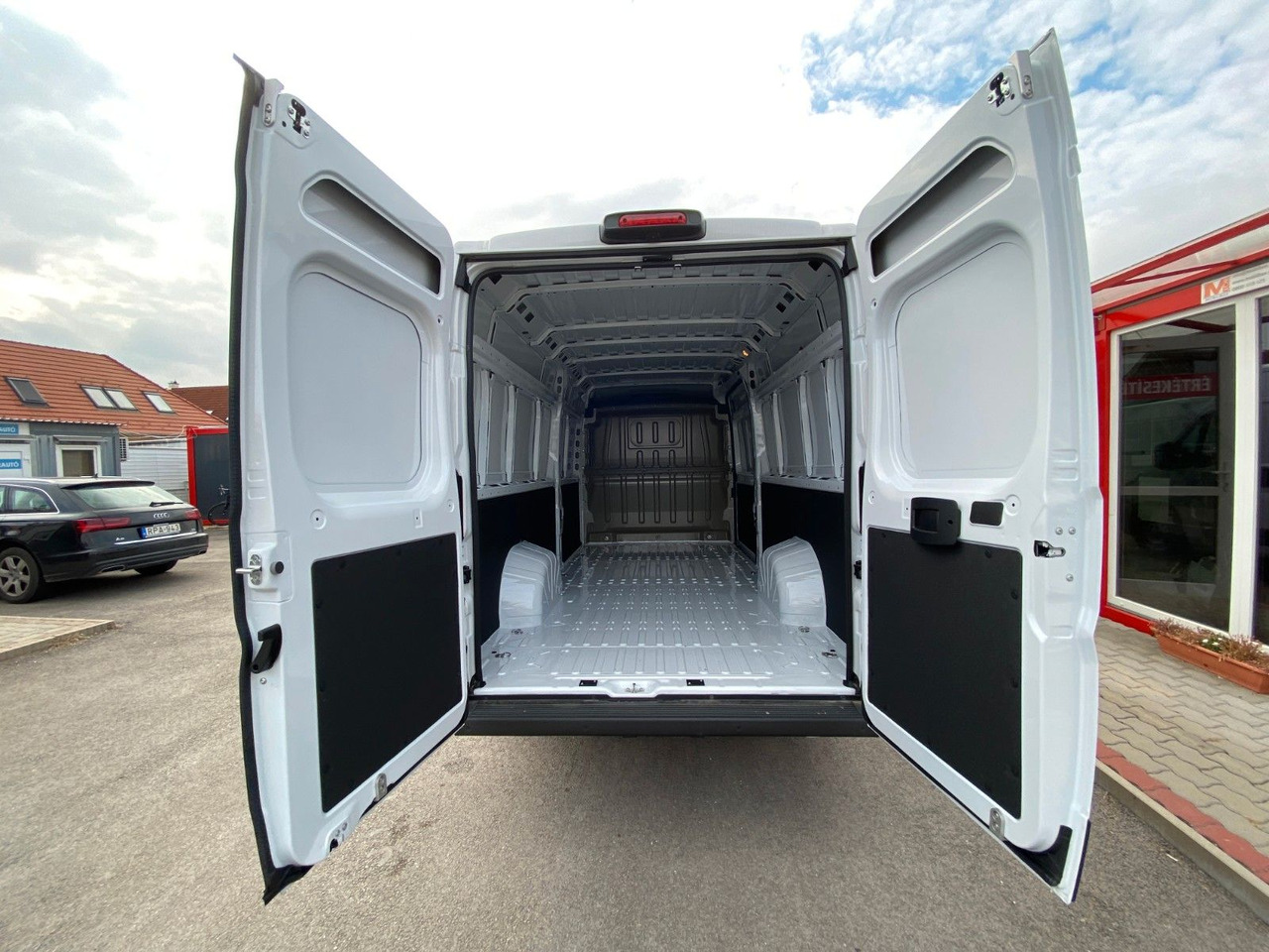 Furgon Citroën Jumper Kasten Hochraum 35 L4H2 Heavy BlueHDi 180: obrázok 10 Furgon Citroën Jumper Kasten Hochraum 35 L4H2 Heavy BlueHDi 180: obrázok 10