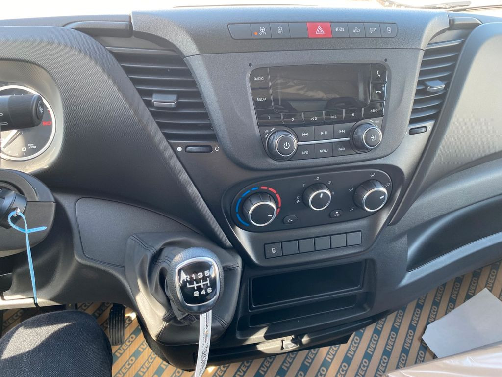 Iveco Daily Koffer mit LBW SOFORT Euro6E Iveco Daily Koffer mit LBW SOFORT Euro6E - Dodávka skriňová nadstavba: obrázok 3 Iveco Daily Koffer mit LBW SOFORT Euro6E Iveco Daily Koffer mit LBW SOFORT Euro6E - Dodávka skriňová nadstavba: obrázok 3