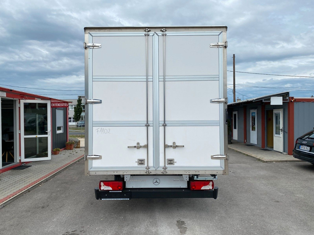 Mercedes-Benz Sprinter 319 Koffer - Dodávka skriňová nadstavba: obrázok 5 Mercedes-Benz Sprinter 319 Koffer - Dodávka skriňová nadstavba: obrázok 5