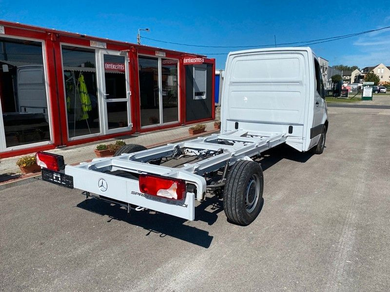 Mercedes-Benz Sprinter 319 Pritsche+Plane 3,5T Anhängelast - Plachtová dodávka: obrázok 4 Mercedes-Benz Sprinter 319 Pritsche+Plane 3,5T Anhängelast - Plachtová dodávka: obrázok 4