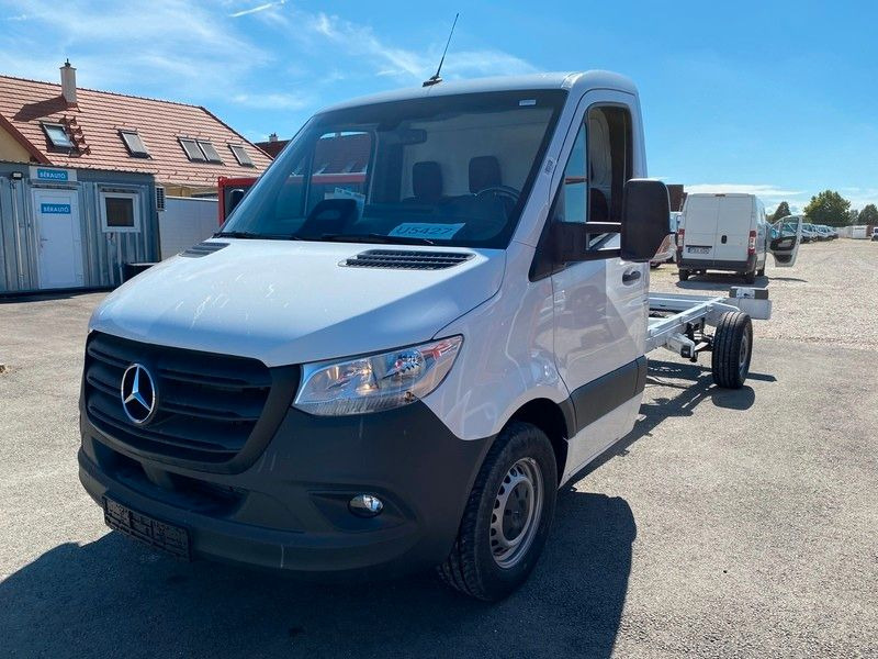 Mercedes-Benz Sprinter 319 Pritsche+Plane 3,5T Anhängelast - Plachtová dodávka: obrázok 2 Mercedes-Benz Sprinter 319 Pritsche+Plane 3,5T Anhängelast - Plachtová dodávka: obrázok 2