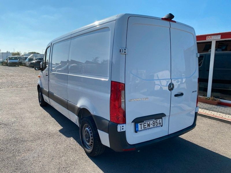 Mercedes-Benz Sprinter III Kasten FWD 211/215 CDI FWD L2 - Chladiarenská dodávka: obrázok 4 Mercedes-Benz Sprinter III Kasten FWD 211/215 CDI FWD L2 - Chladiarenská dodávka: obrázok 4