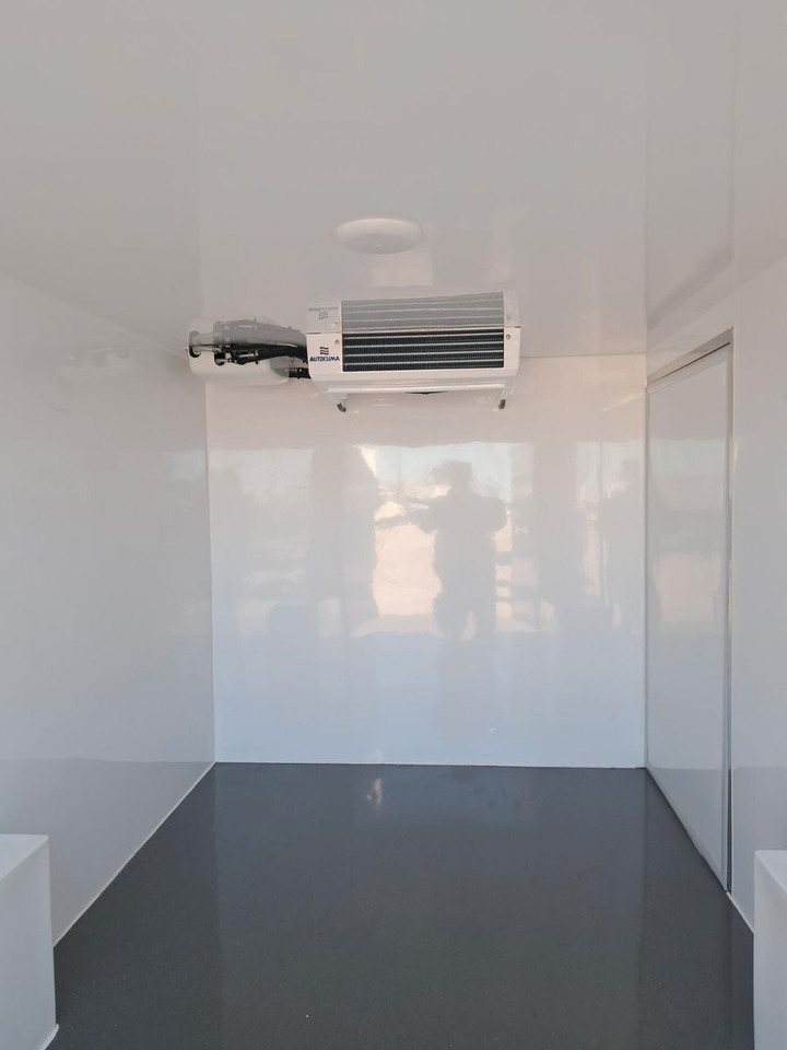 Peugeot Boxer - Chladiarenská dodávka: obrázok 4 Peugeot Boxer - Chladiarenská dodávka: obrázok 4