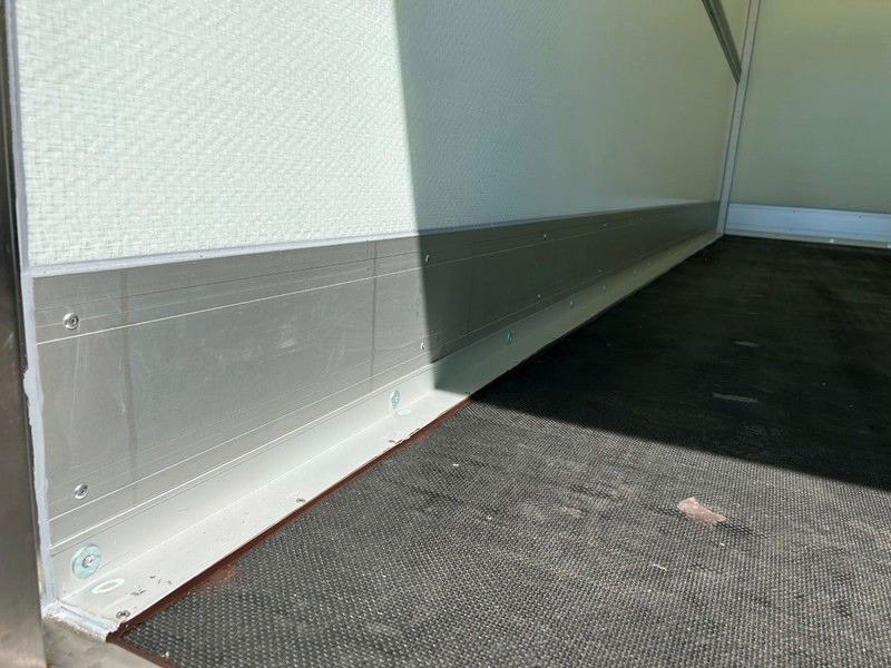 Volkswagen Crafter Koffer - Dodávka skriňová nadstavba: obrázok 3 Volkswagen Crafter Koffer - Dodávka skriňová nadstavba: obrázok 3