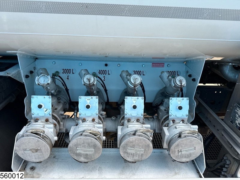 Iveco Eurocargo 190EL28 EURO 5, FUEL, 13390 liter, 4 Comp, Magyar - Cisternové vozidlo: obrázok 5 Iveco Eurocargo 190EL28 EURO 5, FUEL, 13390 liter, 4 Comp, Magyar - Cisternové vozidlo: obrázok 5