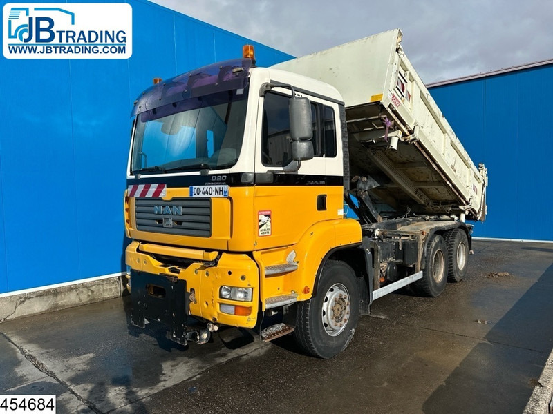 MAN TGA 26 390 6x4, Manual, Steel suspension - Sklápač: obrázok 1 MAN TGA 26 390 6x4, Manual, Steel suspension - Sklápač: obrázok 1