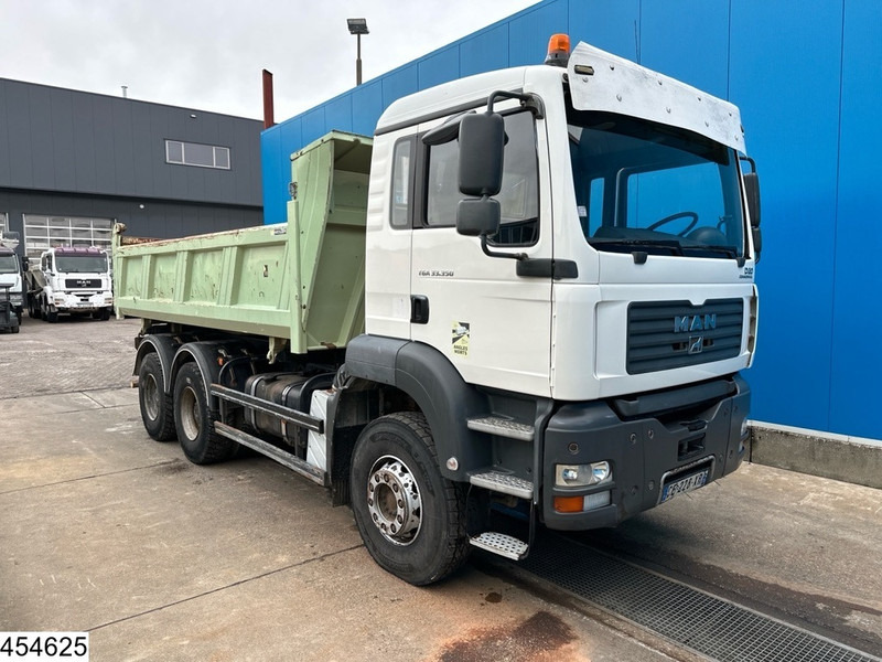 MAN TGA 33 350 6x4, Manual, Steel suspension - Sklápač: obrázok 3 MAN TGA 33 350 6x4, Manual, Steel suspension - Sklápač: obrázok 3