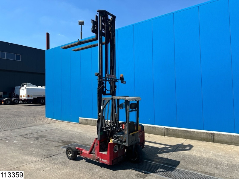 Moffett M4 20.3 3x3, H 3,90 mtr, 2000 KG - Závesný vysokozdvižný vozík: obrázok 2 Moffett M4 20.3 3x3, H 3,90 mtr, 2000 KG - Závesný vysokozdvižný vozík: obrázok 2