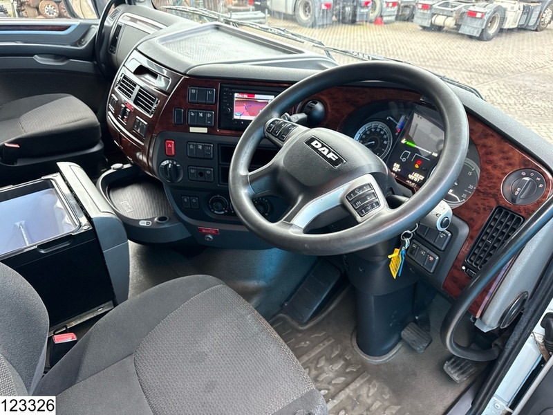 DAF XF 460 6x2,EURO 6, RHD, PTO, ACC - Ťahač: obrázok 5 DAF XF 460 6x2,EURO 6, RHD, PTO, ACC - Ťahač: obrázok 5