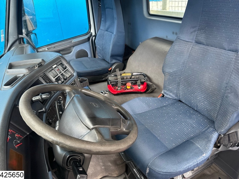 Valníkový/ Plošinový nákladný automobil, Auto s hydraulickou rukou Volvo FM 300 6 X 2, Manual, Steel suspension, Palfinger: obrázok 9