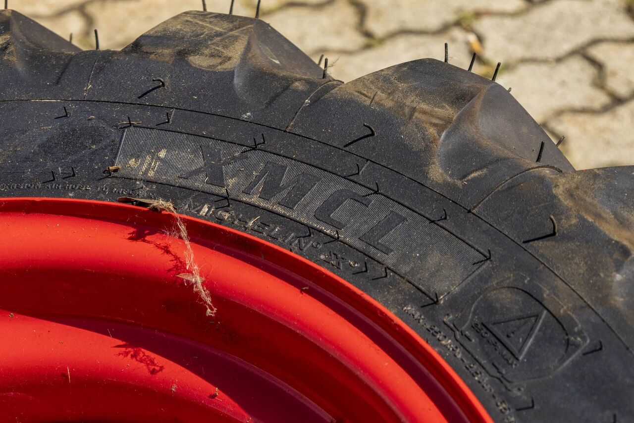 Michelin 280/80 R18 XMCL - Pneumatika pre Traktor: obrázok 4 Michelin 280/80 R18 XMCL - Pneumatika pre Traktor: obrázok 4
