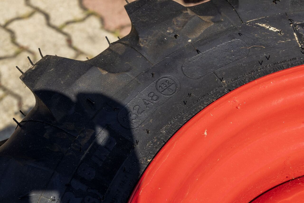 Michelin 280/80 R18 XMCL - Pneumatika pre Traktor: obrázok 3 Michelin 280/80 R18 XMCL - Pneumatika pre Traktor: obrázok 3