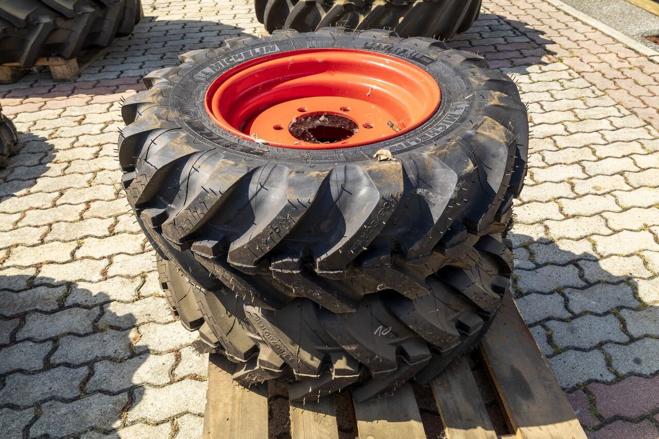 Michelin 280/80 R18 XMCL - Pneumatika pre Traktor: obrázok 1 Michelin 280/80 R18 XMCL - Pneumatika pre Traktor: obrázok 1