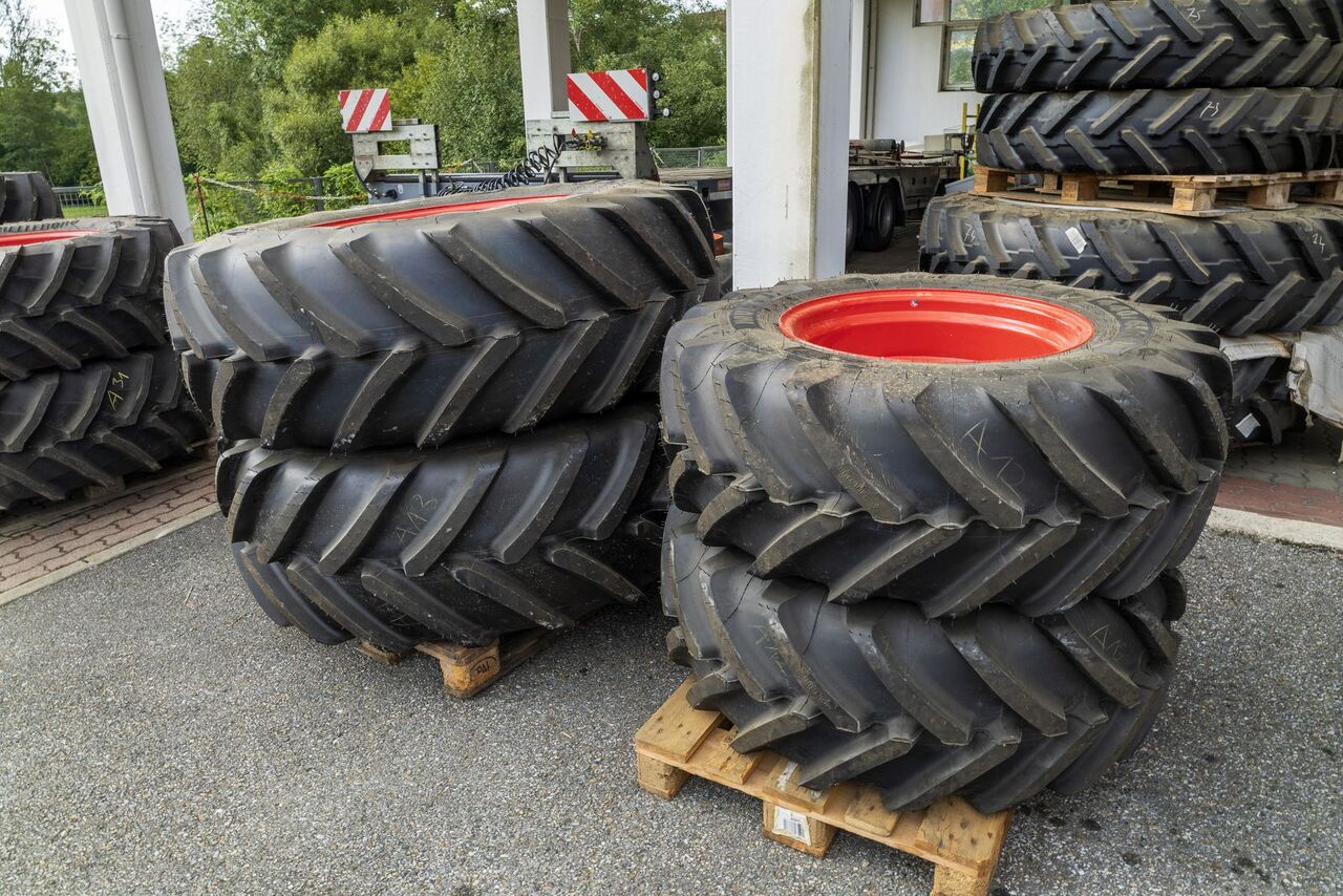 Michelin 440/65 R24 UND 540/65 R34 MULTIBIB - Pneumatika pre Traktor: obrázok 1 Michelin 440/65 R24 UND 540/65 R34 MULTIBIB - Pneumatika pre Traktor: obrázok 1