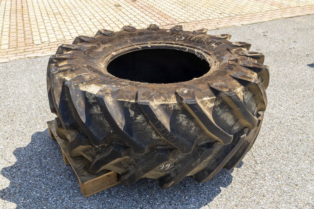 Trelleborg 650/65 R28 TM800 - Pneumatiky a disky pre Traktor: obrázok 1 Trelleborg 650/65 R28 TM800 - Pneumatiky a disky pre Traktor: obrázok 1