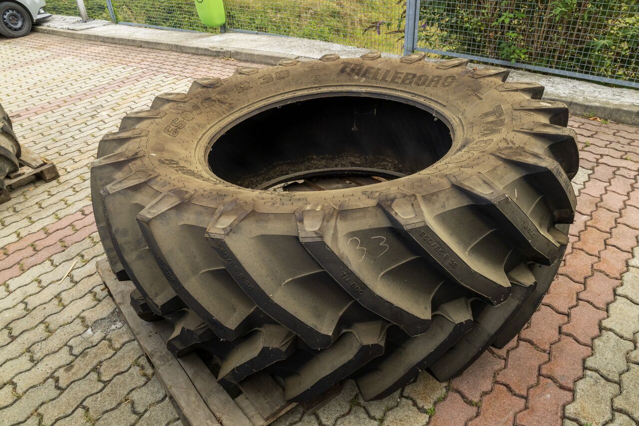 Trelleborg 650/65 R38 TM800 - Pneumatiky a disky pre Traktor: obrázok 1 Trelleborg 650/65 R38 TM800 - Pneumatiky a disky pre Traktor: obrázok 1