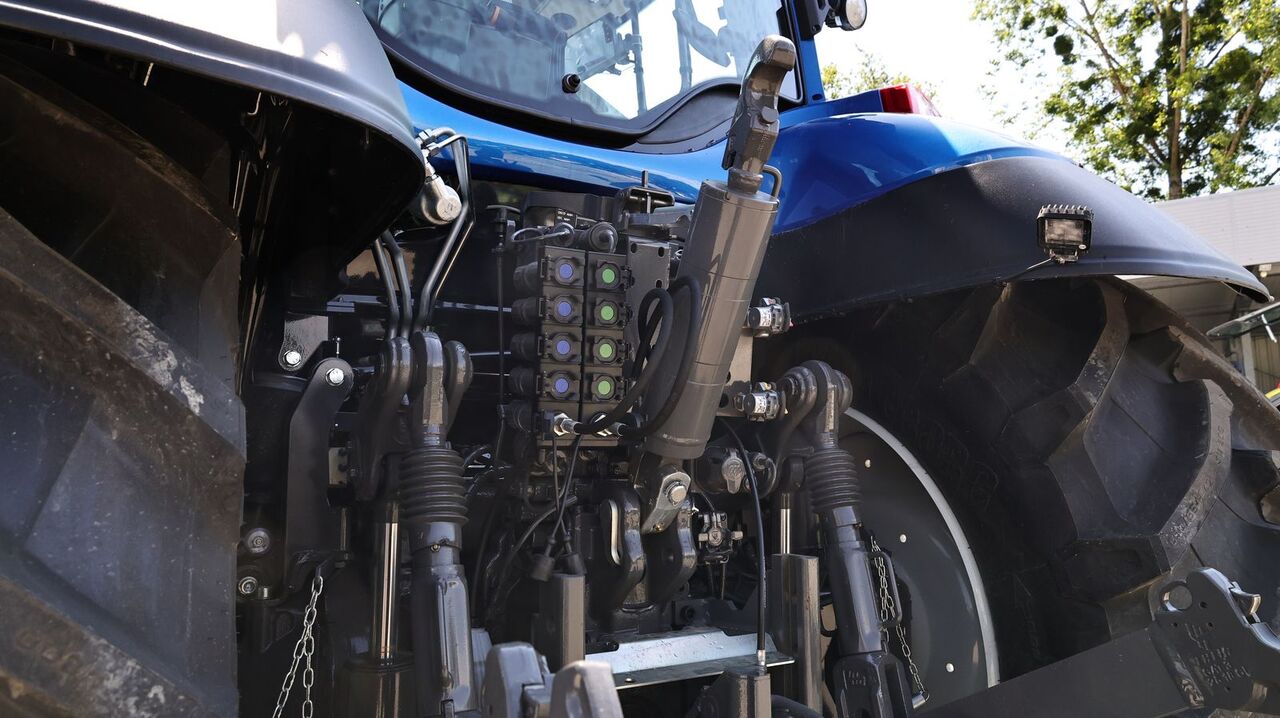 Traktor Valtra T175e Direct: obrázok 8 Traktor Valtra T175e Direct: obrázok 8