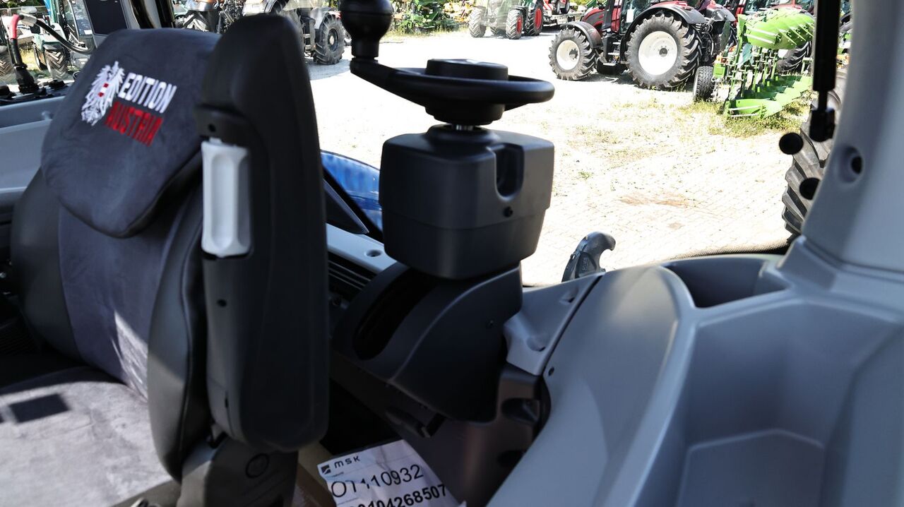 Traktor Valtra T175e Direct: obrázok 17 Traktor Valtra T175e Direct: obrázok 17