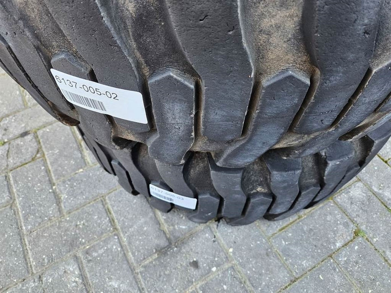 Ahlmann AL95-Titan 12.5/80-18-Tire/Reifen/Band - Pneumatiky a disky pre Stavebné stroje: obrázok 3 Ahlmann AL95-Titan 12.5/80-18-Tire/Reifen/Band - Pneumatiky a disky pre Stavebné stroje: obrázok 3