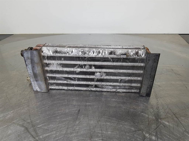 Airco condenser/Klimakondensator/Airco koe - Rám/ Podvozok pre Stavebné stroje: obrázok 1 Airco condenser/Klimakondensator/Airco koe - Rám/ Podvozok pre Stavebné stroje: obrázok 1