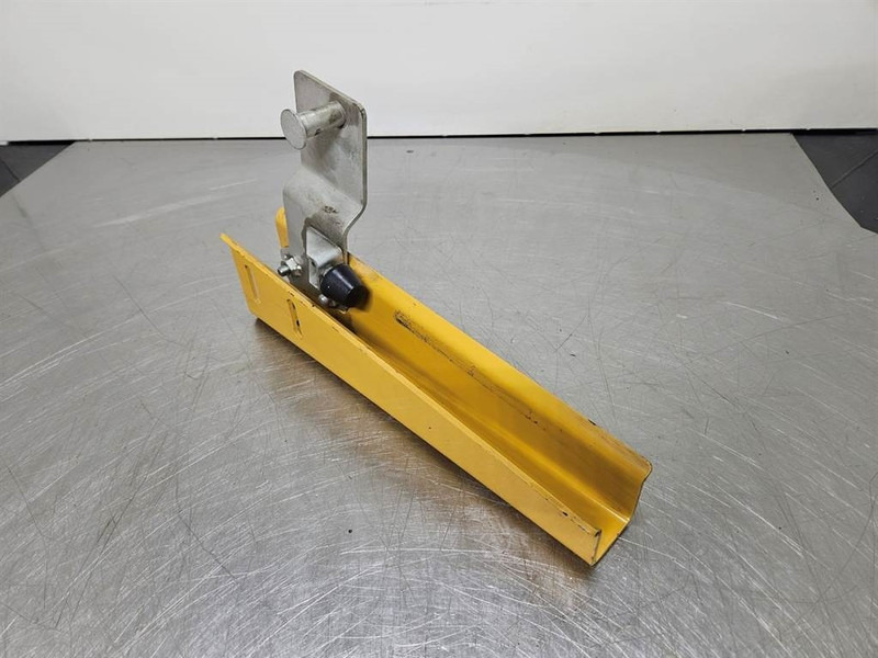 Cat 950H-312-6600/315-3082-Fender bracket/Halter - Rám/ Podvozok pre Stavebné stroje: obrázok 2 Cat 950H-312-6600/315-3082-Fender bracket/Halter - Rám/ Podvozok pre Stavebné stroje: obrázok 2