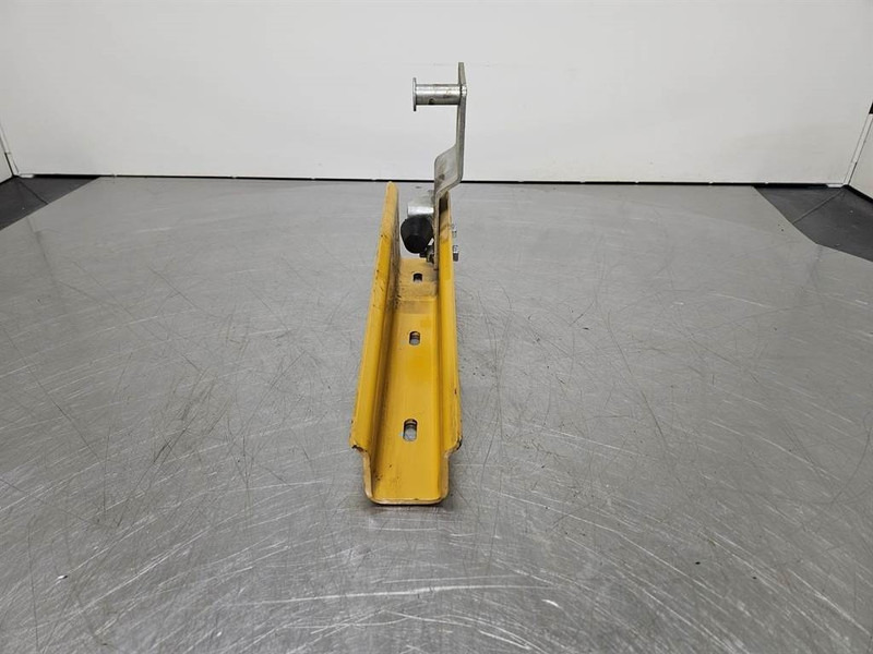 Cat 950H-312-6600/315-3082-Fender bracket/Halter - Rám/ Podvozok pre Stavebné stroje: obrázok 3 Cat 950H-312-6600/315-3082-Fender bracket/Halter - Rám/ Podvozok pre Stavebné stroje: obrázok 3