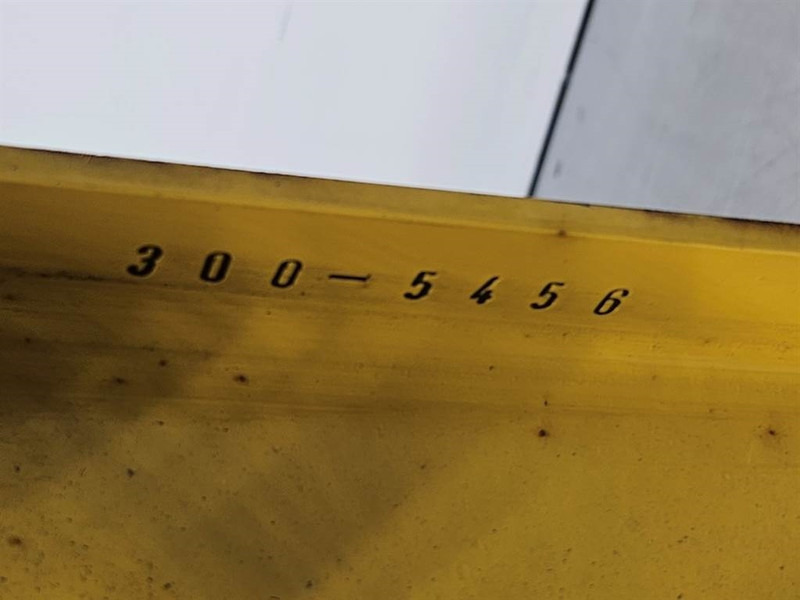 Cat 966H-300-5456-Fender bracket/Halter/Steun - Rám/ Podvozok pre Stavebné stroje: obrázok 5 Cat 966H-300-5456-Fender bracket/Halter/Steun - Rám/ Podvozok pre Stavebné stroje: obrázok 5