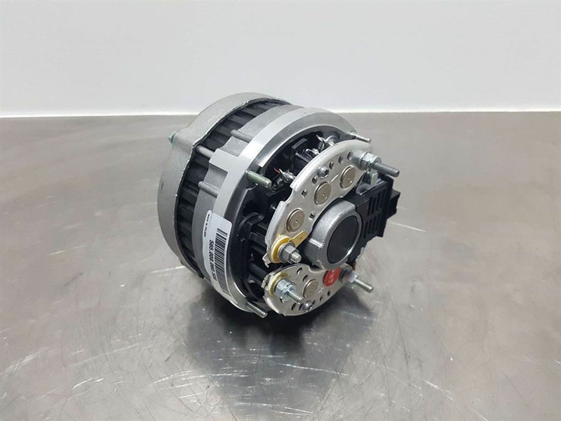 Deutz 1011-14V 60A-Alternator/Lichtmaschine/Dynamo - Motor pre Stavebné stroje: obrázok 4 Deutz 1011-14V 60A-Alternator/Lichtmaschine/Dynamo - Motor pre Stavebné stroje: obrázok 4