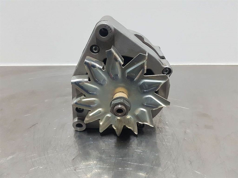 Deutz 913/1013-28V 55A-Alternator/Lichtmaschine/Dynamo - Motor pre Stavebné stroje: obrázok 2 Deutz 913/1013-28V 55A-Alternator/Lichtmaschine/Dynamo - Motor pre Stavebné stroje: obrázok 2