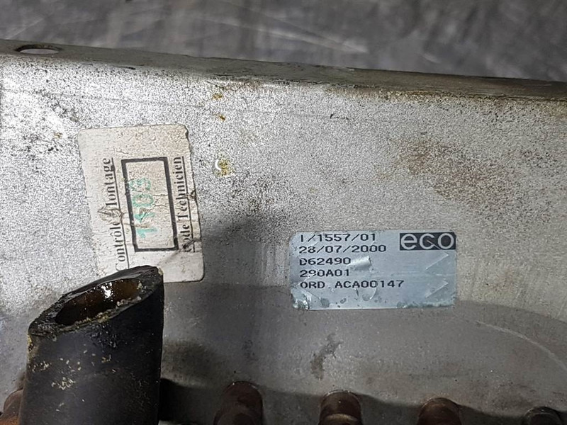 ECOCLIM 290A01 - Airco condenser/Klimakondensator/ - Rám/ Podvozok pre Stavebné stroje: obrázok 4 ECOCLIM 290A01 - Airco condenser/Klimakondensator/ - Rám/ Podvozok pre Stavebné stroje: obrázok 4