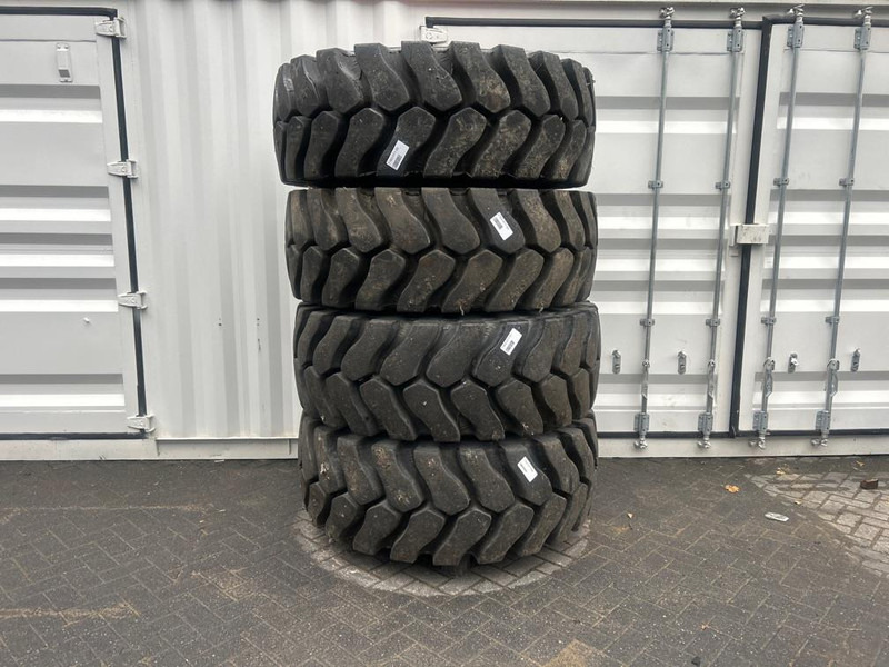 Hitachi ZW150PL-Michelin 20.5-R25-Tire/Reifen/Band - Pneumatiky a disky pre Stavebné stroje: obrázok 1 Hitachi ZW150PL-Michelin 20.5-R25-Tire/Reifen/Band - Pneumatiky a disky pre Stavebné stroje: obrázok 1