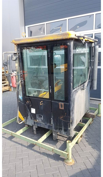Hyundai HL 740 -7 - Cabin/Kabine/Cabine - Kabína a interiér pre Stavebné stroje: obrázok 4 Hyundai HL 740 -7 - Cabin/Kabine/Cabine - Kabína a interiér pre Stavebné stroje: obrázok 4