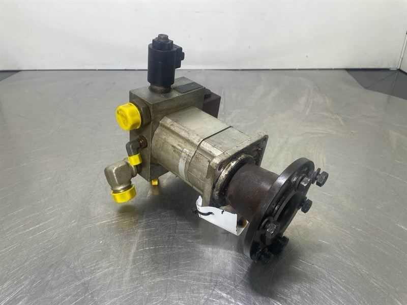 Hyundai HL757-7A-11LD-30700 / VAD0511111-Fan motor - Hydraulika pre Stavebné stroje: obrázok 1 Hyundai HL757-7A-11LD-30700 / VAD0511111-Fan motor - Hydraulika pre Stavebné stroje: obrázok 1