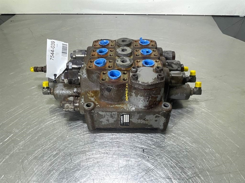 Hyundai HL757-7A-31LD-00030-WA28D7D7F1-57-Valve/Ventile - Hydraulika pre Stavebné stroje: obrázok 4 Hyundai HL757-7A-31LD-00030-WA28D7D7F1-57-Valve/Ventile - Hydraulika pre Stavebné stroje: obrázok 4