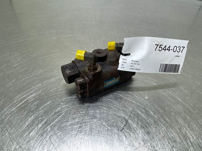 Hyundai HL757-7A-31LM-30310-Eaton VKLU2B-Cushion valve - Hydraulika pre Stavebné stroje: obrázok 3 Hyundai HL757-7A-31LM-30310-Eaton VKLU2B-Cushion valve - Hydraulika pre Stavebné stroje: obrázok 3