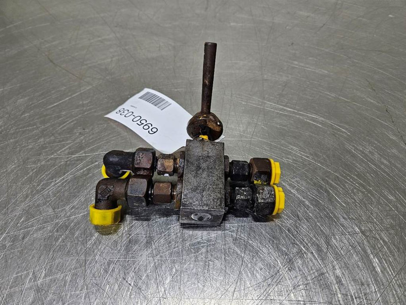 Kramer 512SL-Pister BKH-10L-Ball valve/Kugelhahn - Hydraulika pre Stavebné stroje: obrázok 1 Kramer 512SL-Pister BKH-10L-Ball valve/Kugelhahn - Hydraulika pre Stavebné stroje: obrázok 1