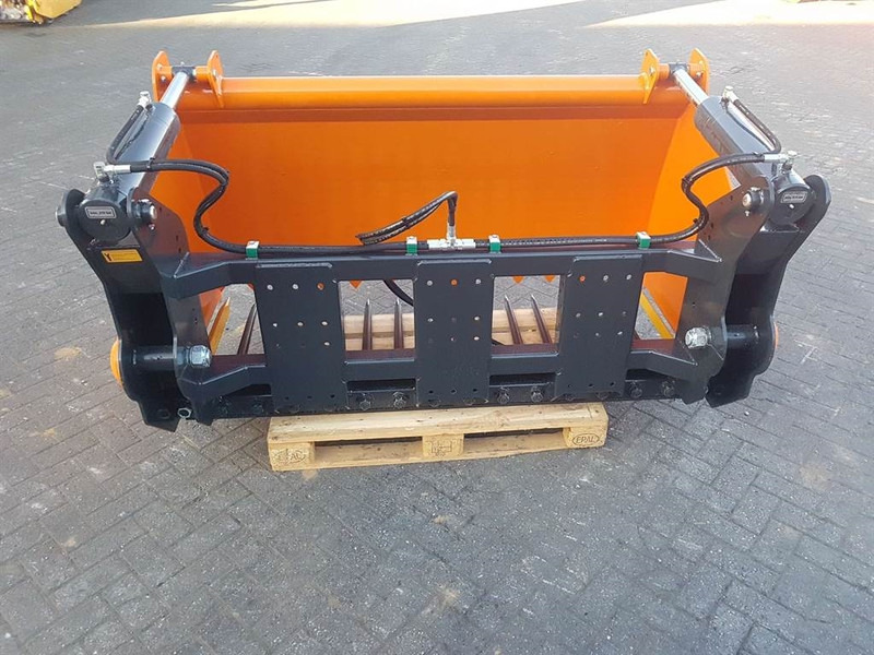 MAMMUT SC195M - Silage cutter/Silageschneider/Kuilhapper - Stroj na silážovanie: obrázok 4 MAMMUT SC195M - Silage cutter/Silageschneider/Kuilhapper - Stroj na silážovanie: obrázok 4