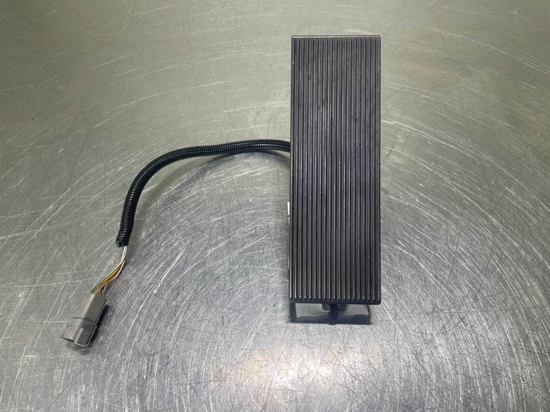 Mecalac 12MTX-5270656-Gas pedal - Kabína a interiér pre Stavebné stroje: obrázok 3 Mecalac 12MTX-5270656-Gas pedal - Kabína a interiér pre Stavebné stroje: obrázok 3