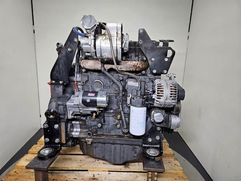New Holland W110C-FPT F4HFE413J-Engine/Motor - Motor pre Stavebné stroje: obrázok 4 New Holland W110C-FPT F4HFE413J-Engine/Motor - Motor pre Stavebné stroje: obrázok 4