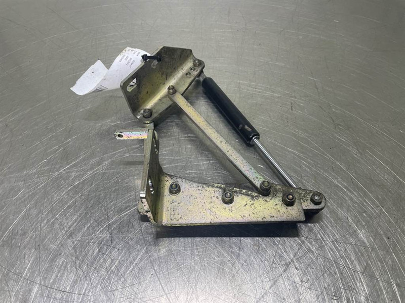 Schaeff SKL834-0451019030-Hinge right/Scharnier - Rám/ Podvozok pre Stavebné stroje: obrázok 3 Schaeff SKL834-0451019030-Hinge right/Scharnier - Rám/ Podvozok pre Stavebné stroje: obrázok 3