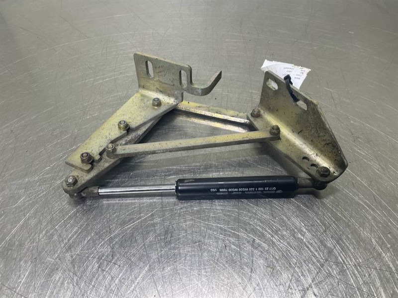 Schaeff SKL834-0451019030-Hinge right/Scharnier - Rám/ Podvozok pre Stavebné stroje: obrázok 1 Schaeff SKL834-0451019030-Hinge right/Scharnier - Rám/ Podvozok pre Stavebné stroje: obrázok 1