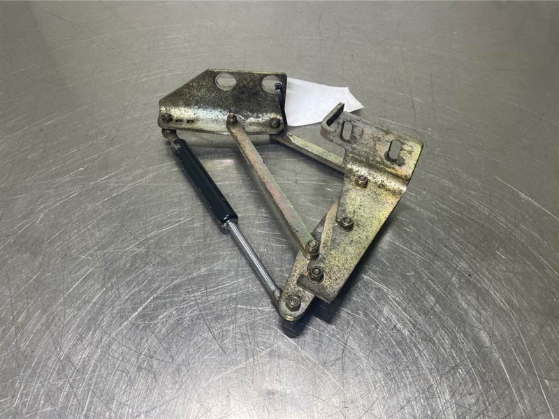 Schaeff SKL834-0451019031-Hinge left/Scharnier - Rám/ Podvozok pre Stavebné stroje: obrázok 2 Schaeff SKL834-0451019031-Hinge left/Scharnier - Rám/ Podvozok pre Stavebné stroje: obrázok 2