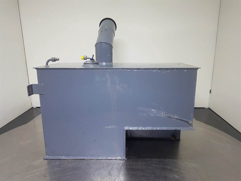 Schaeff SKL844-Terex 6453014001-Fuel tank/Kraftstofftank - Rám/ Podvozok pre Stavebné stroje: obrázok 2 Schaeff SKL844-Terex 6453014001-Fuel tank/Kraftstofftank - Rám/ Podvozok pre Stavebné stroje: obrázok 2