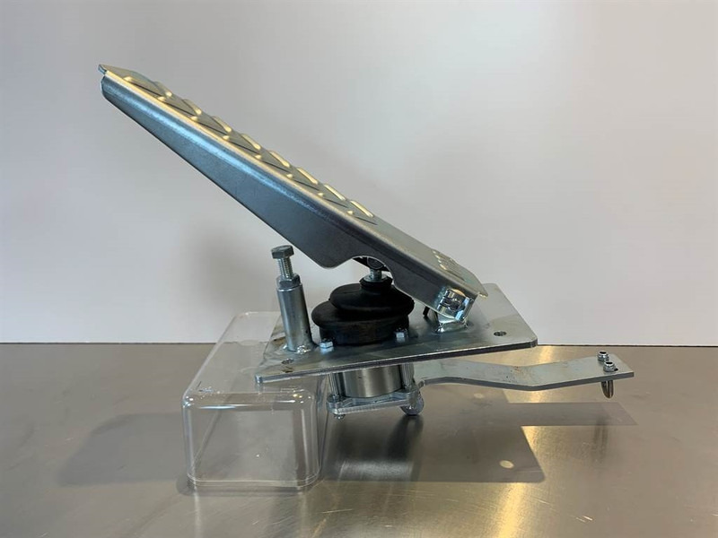 Terex TL/SKL/SKS-5692609966-Gas pedal - Kabína a interiér pre Stavebné stroje: obrázok 2 Terex TL/SKL/SKS-5692609966-Gas pedal - Kabína a interiér pre Stavebné stroje: obrázok 2