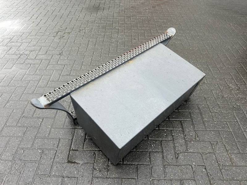 Terex TW150-6105515/6105516-Stair panel/Trittstufen - Rám/ Podvozok pre Stavebné stroje: obrázok 3 Terex TW150-6105515/6105516-Stair panel/Trittstufen - Rám/ Podvozok pre Stavebné stroje: obrázok 3