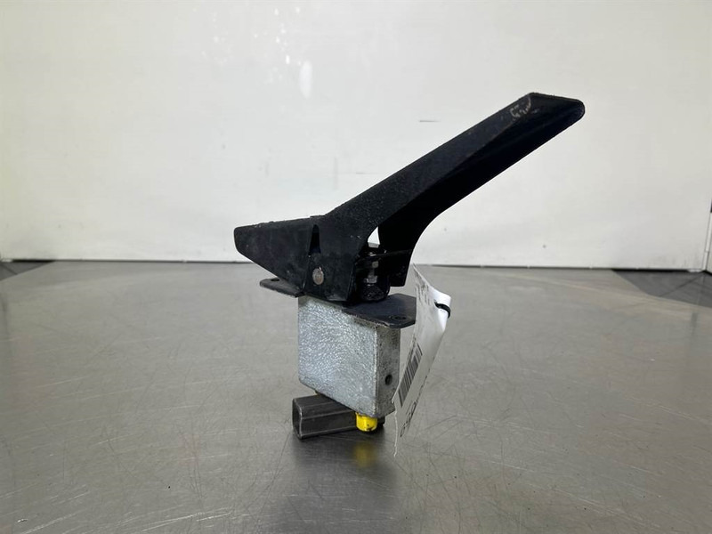 Terex TW150-Atlas 6073926-Pedal/Pedaal - Kabína a interiér pre Stavebné stroje: obrázok 4 Terex TW150-Atlas 6073926-Pedal/Pedaal - Kabína a interiér pre Stavebné stroje: obrázok 4