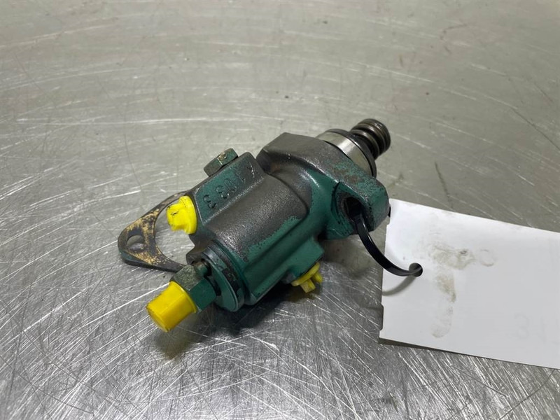 Volvo L30B-Deutz TD2011L04I-04286967-Fuel injection pump - Motor pre Stavebné stroje: obrázok 3 Volvo L30B-Deutz TD2011L04I-04286967-Fuel injection pump - Motor pre Stavebné stroje: obrázok 3