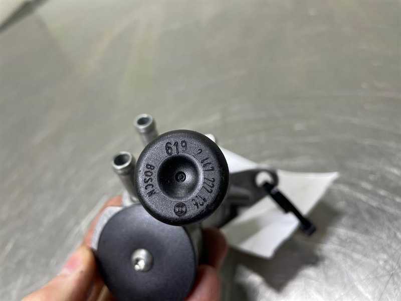 Volvo L30B-Z/X-Deutz TD2011L04I-04103662DX-Fuel pump - Motor pre Stavebné stroje: obrázok 5 Volvo L30B-Z/X-Deutz TD2011L04I-04103662DX-Fuel pump - Motor pre Stavebné stroje: obrázok 5